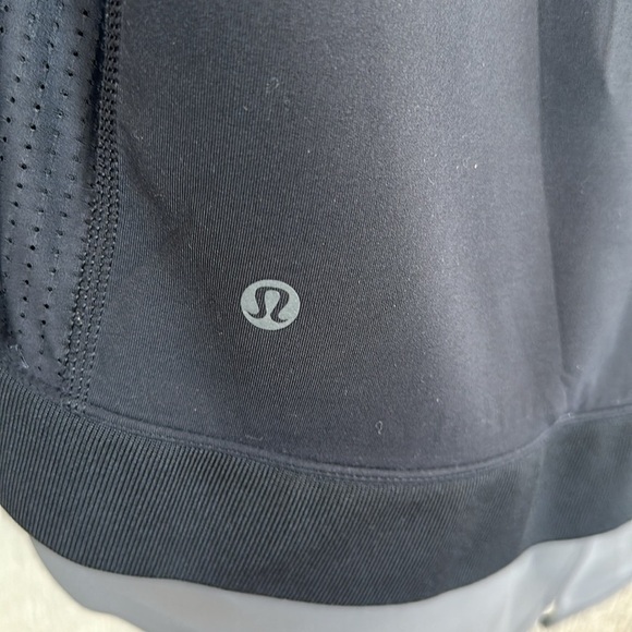Men’s Lululemon LAB Tail Lite 1/2 Zip Pullover size Large - Picture 4 of 6